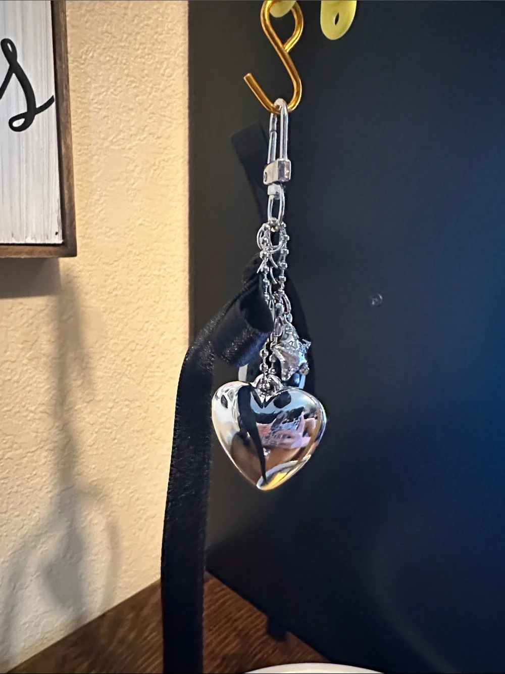 8-Ball Charm Keychain with Black Ribbon - Picture 3 of 6